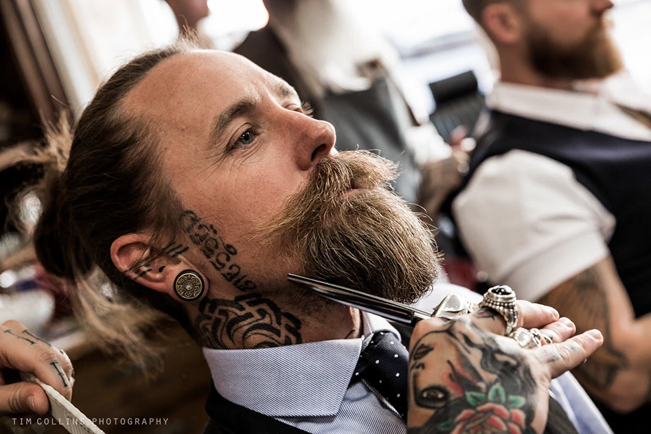 Benji's Barberia Interieur — Stühle